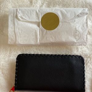 Tory Burch black leather wallet
